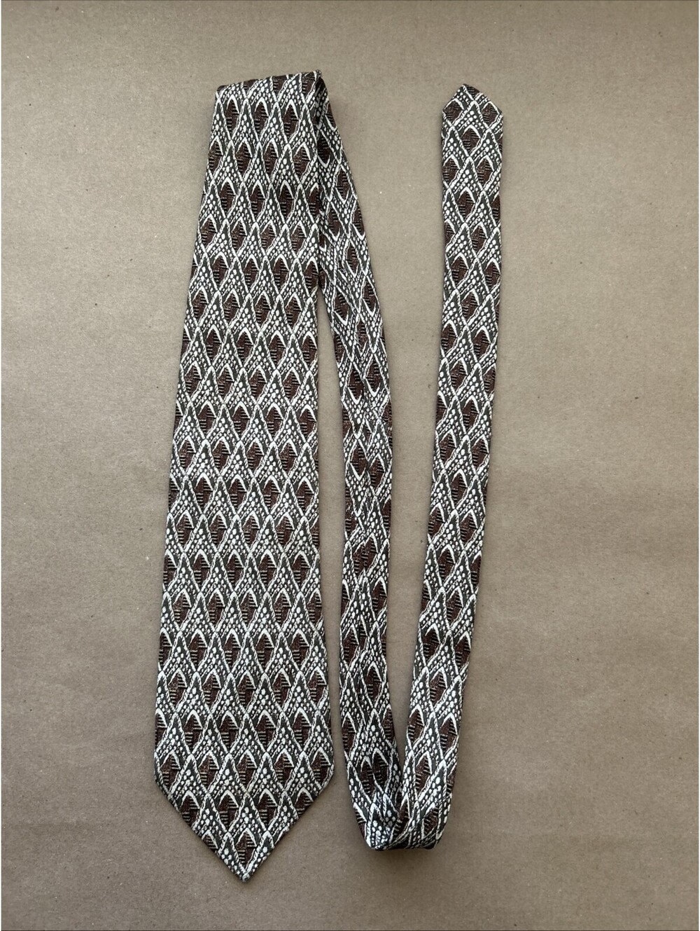 Giorgio Redaelli 100% silk tie - Made in Italy - brown and cream color - 4" wide